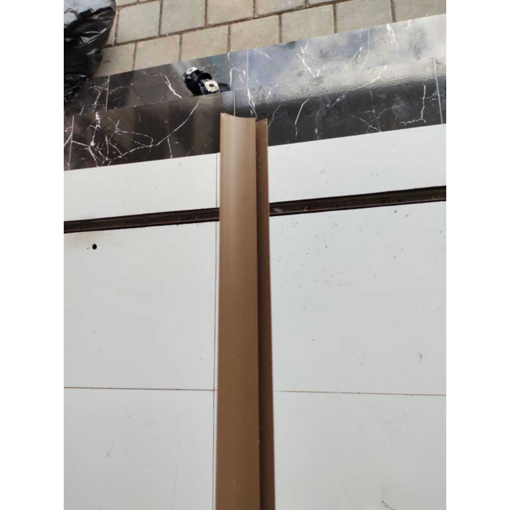 LIS B/ DINDING PVC COKLAT 4M