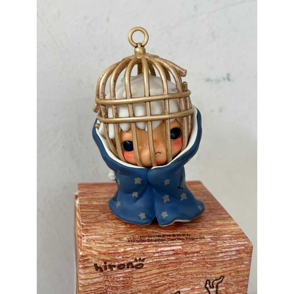 Hirono Shelter Birdcage selected