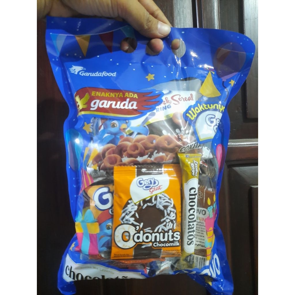 

Paket Snack Ulang Tahun Momogi / Gery / Garuda / Oishi