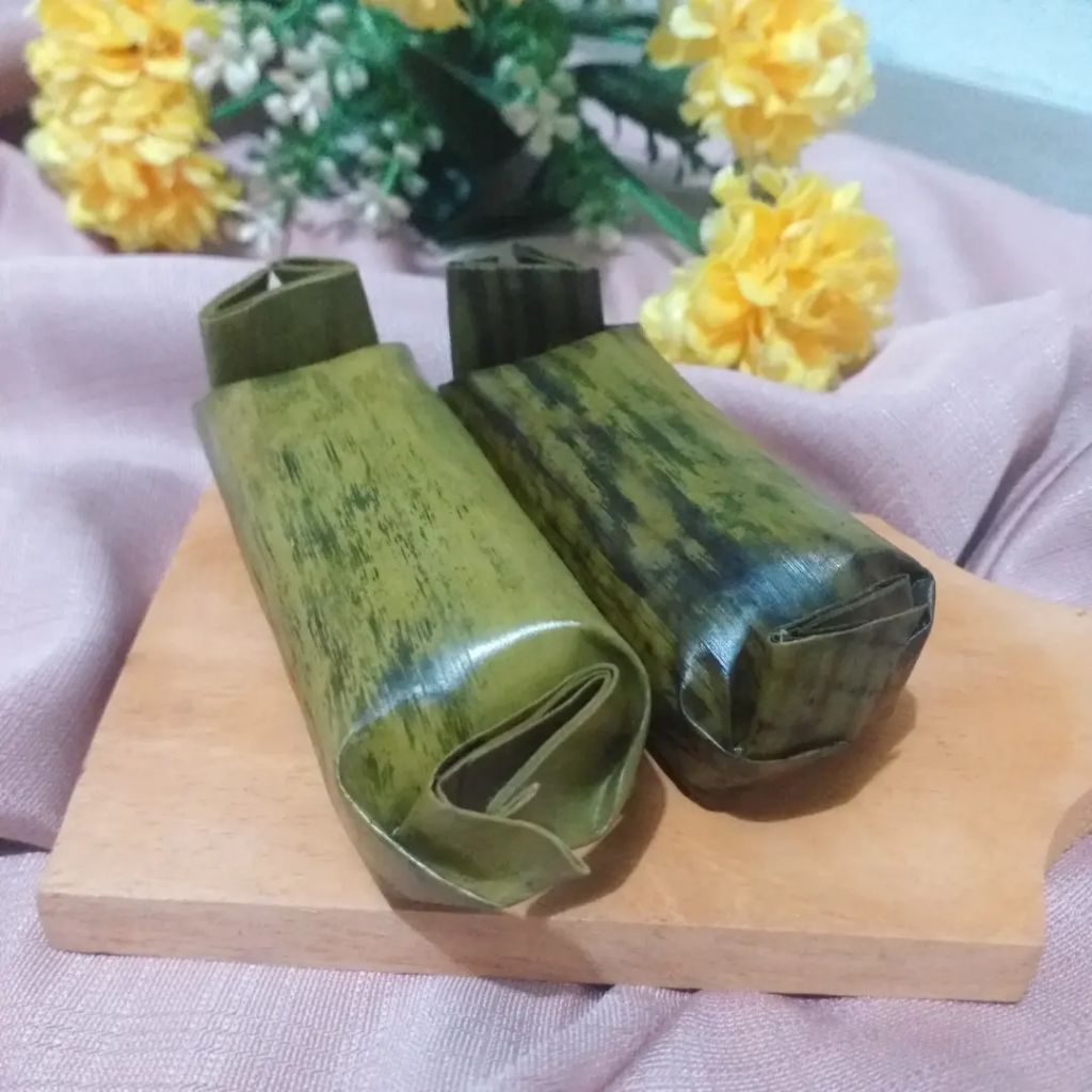

Lemper Abon / Lemper Ayam