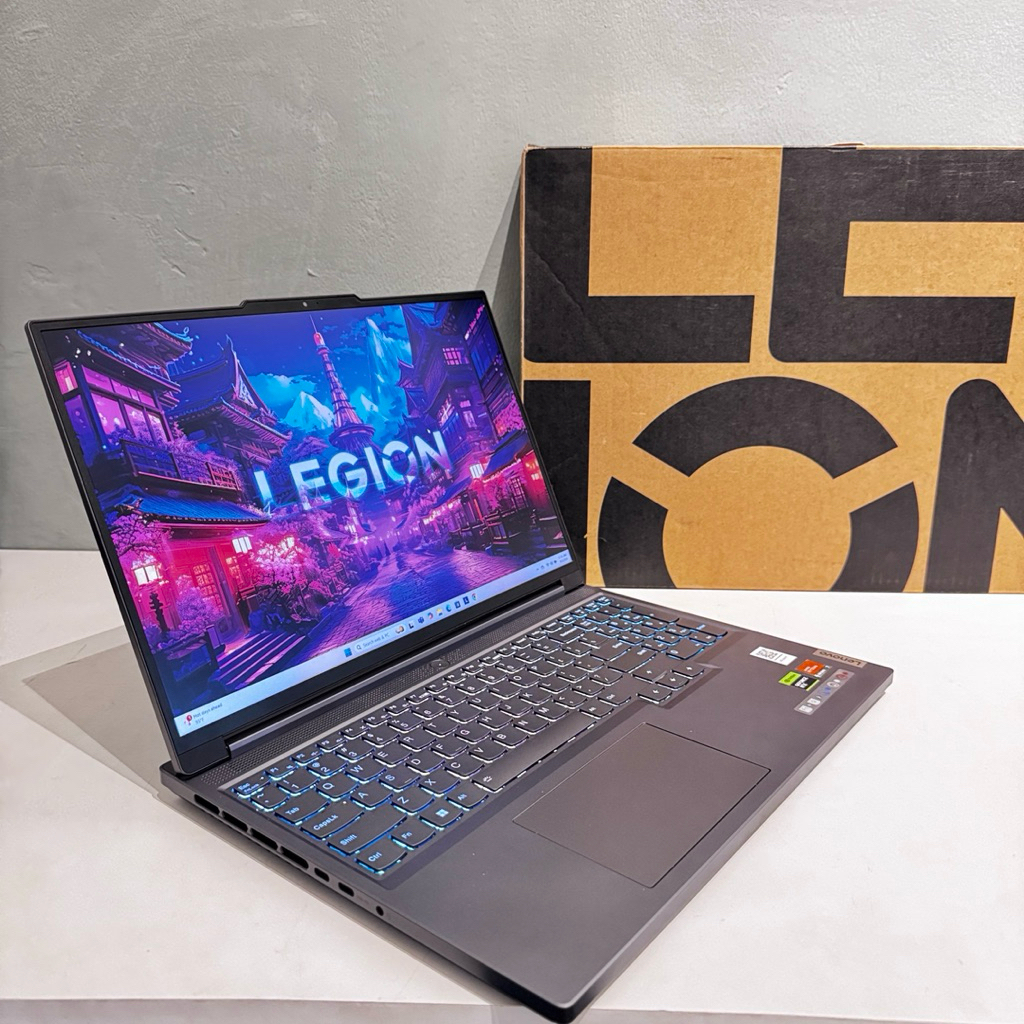 Laptop Gaming LENOVO Legion Slim 5 16APH8 Ryzen 7 7840HS RTX 4060 16GB 512GB 165Hz