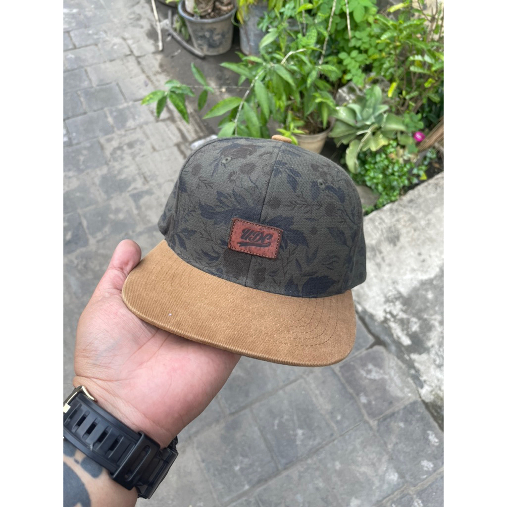 preloved topi snapback undercontrol original