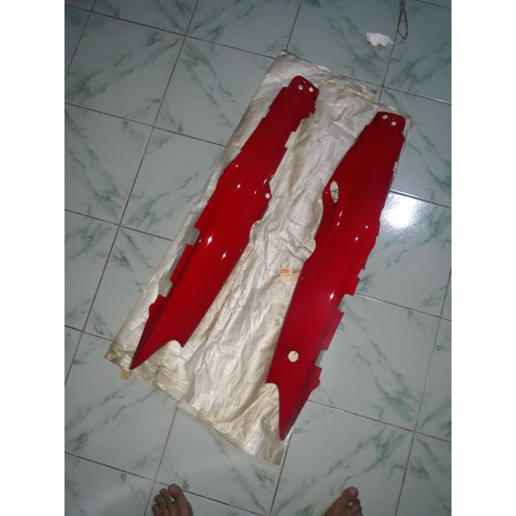 cover body bodi kanan kiri set fizr fisr f1zr merah ferari sporty ori original 4US VR nos free penga