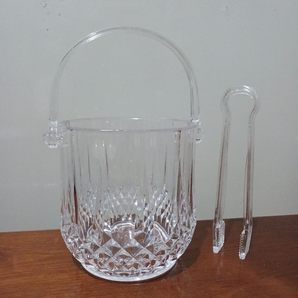 wadah es diamond kristal akrilik