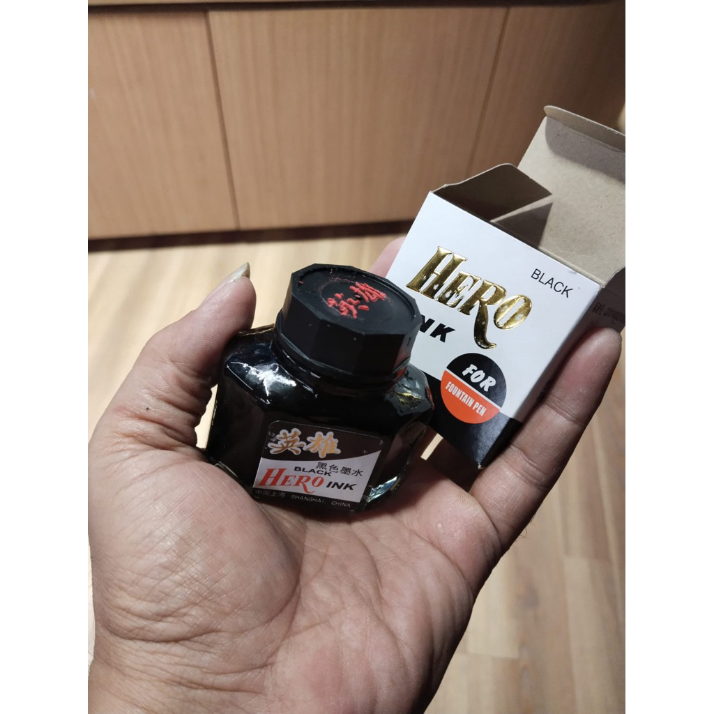 

Tinta Fountain Pen HERO ORIGINAL