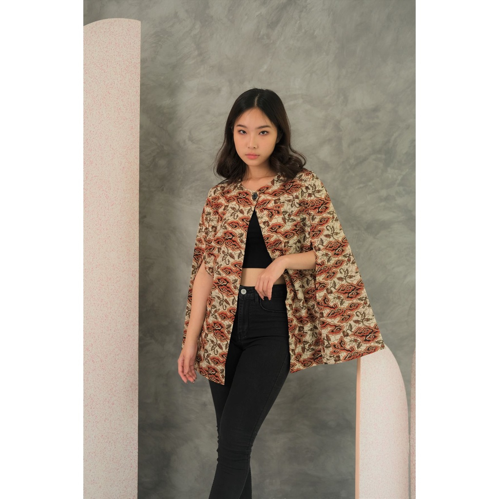 FLIKE STORE - CAPE BLAZER BATIK MOTIF BRATADIKARA MERAH