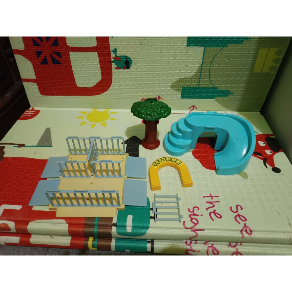Printilan mainan Tomy, Ania Playset Wakuwaku Zoo