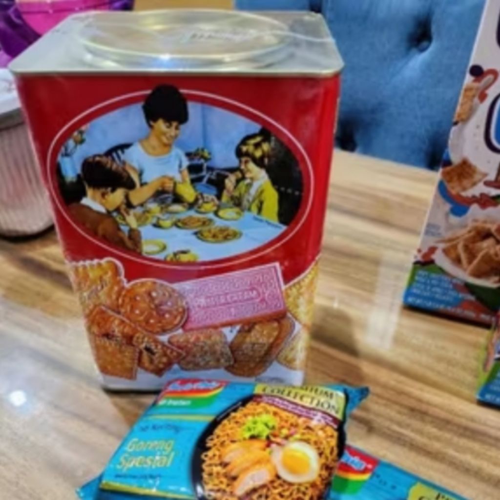 

biscuit kaleng congguan