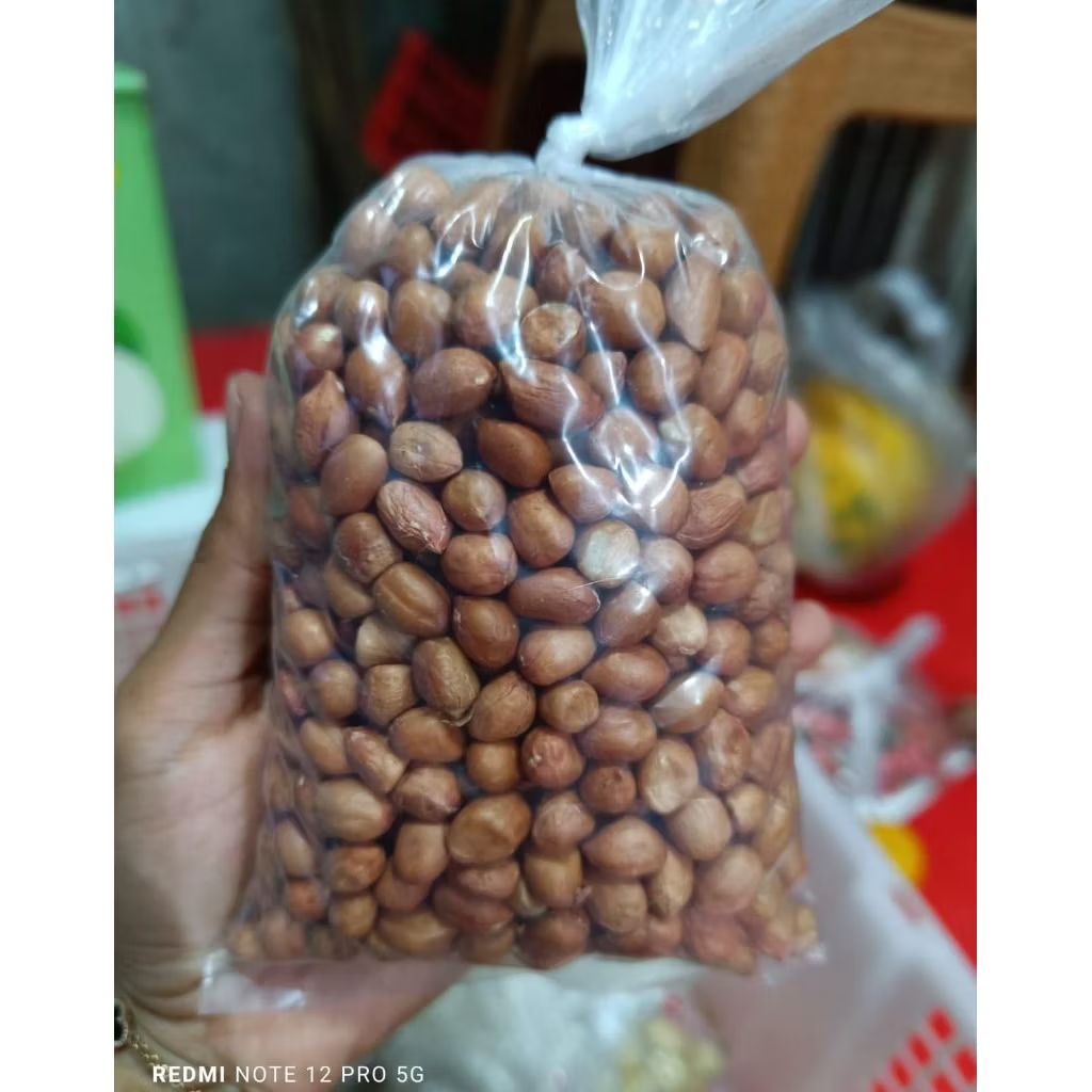 

kacang tanah mentah 200gr curah