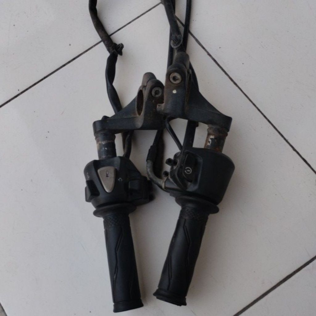 stang setir set saklar CBR150R old k45a original