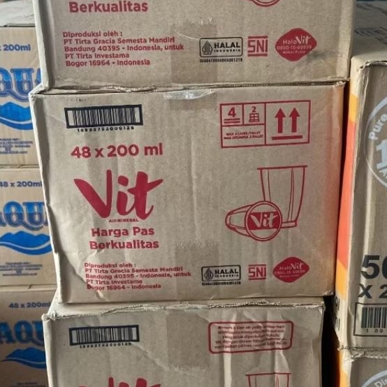 

VIT AIR MINUM CUP 200ML 1 DUS ISI 48PCS