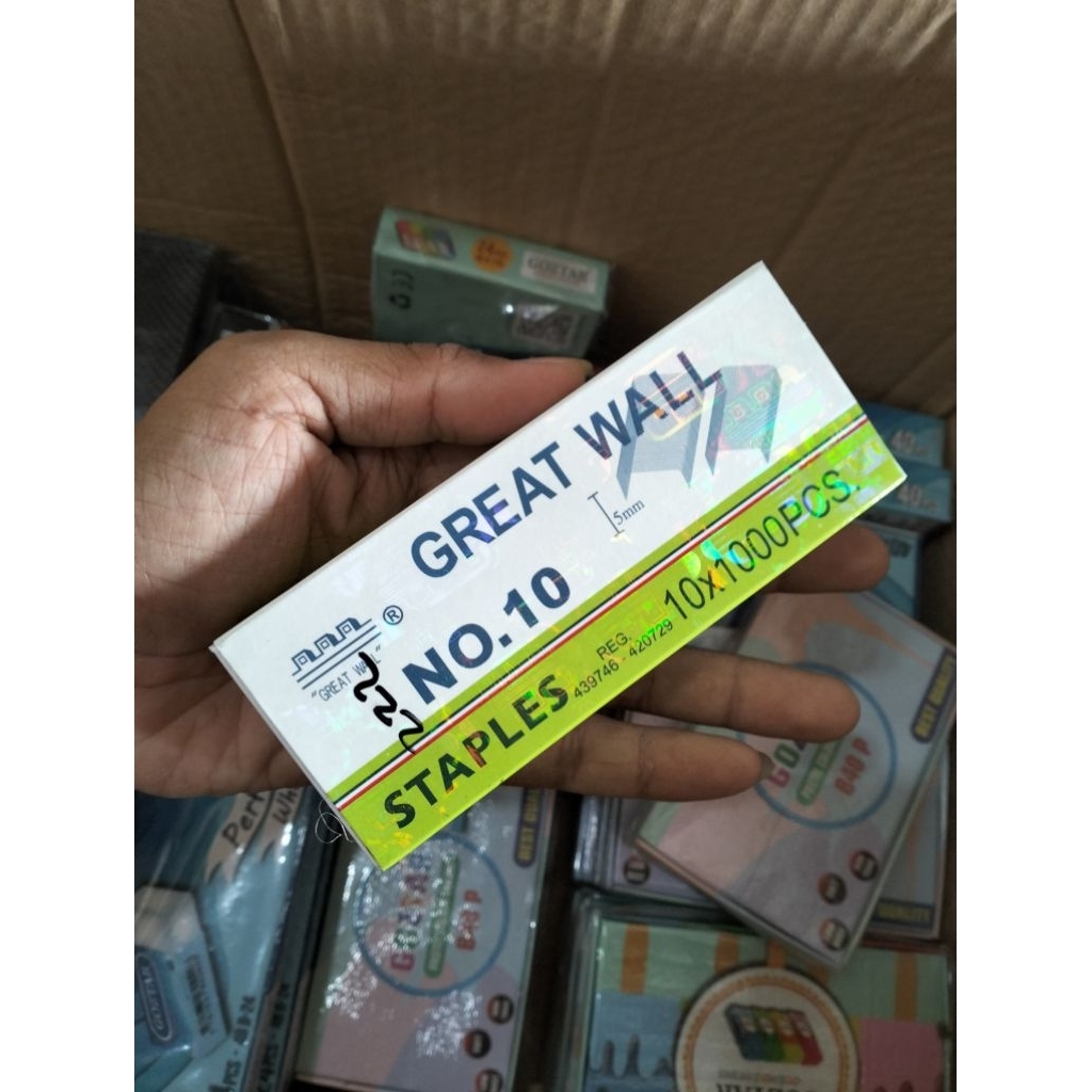 

1kotak kecil isi Staples Great wall no.10