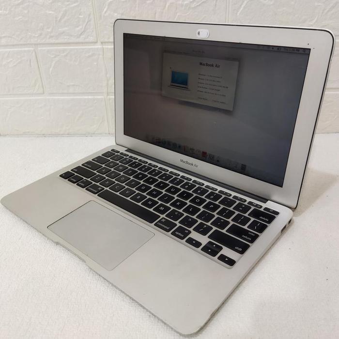 Apple MacBook Air 2011 Core i5 RAM 2GB 64GB Laptop Macbook Air Dengan Spesifikasi Core i5 dan RAM 2G