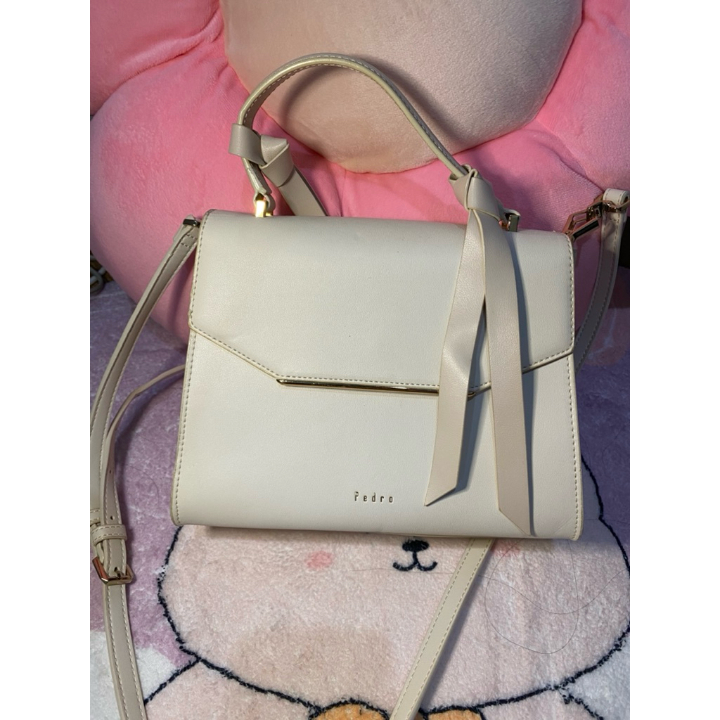 [Preloved] Pedro (WhiteSlingBag)