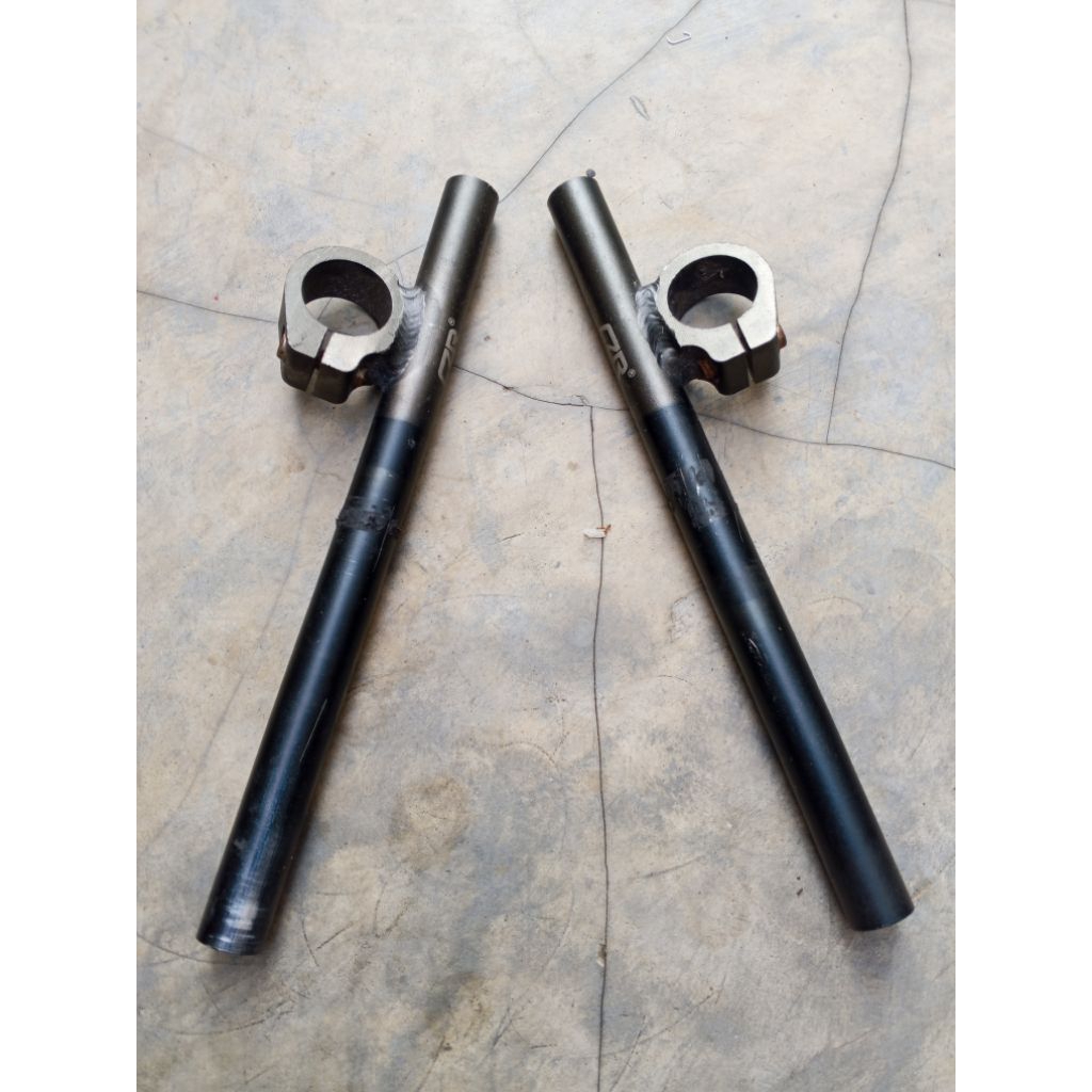 Stang Jepit merk CZR