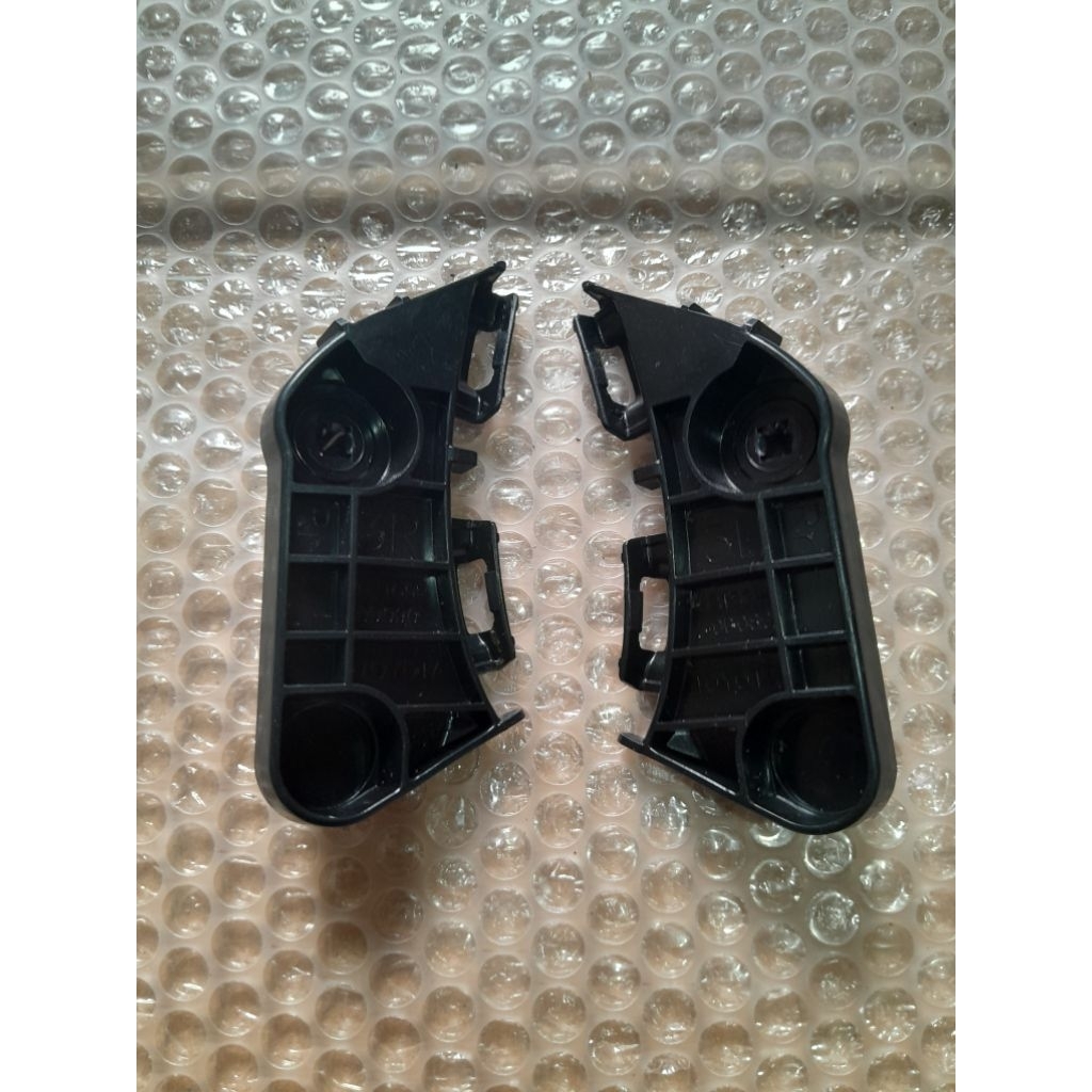 breket bumper belakang yaris 2013-2017 original