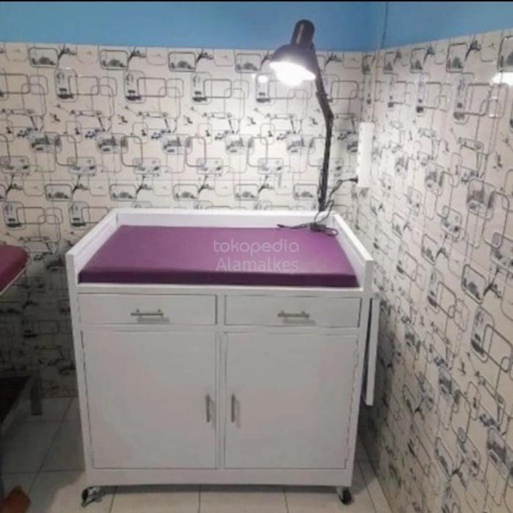 meja resusitasi bayi + lampu / baby table dengan lampu