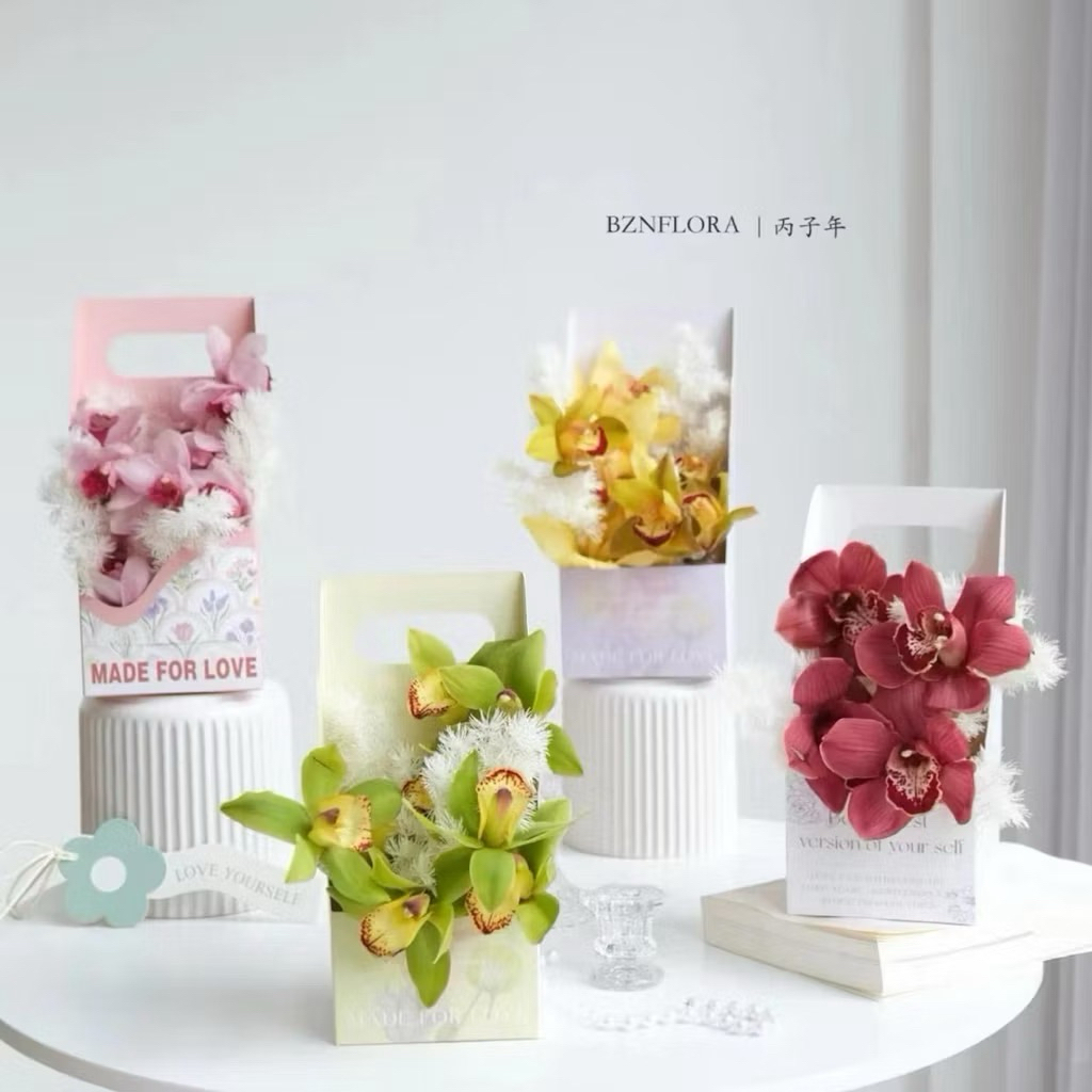 

Flower Bloom Box BE THE BEST Version Of Your Self Flower Box | Box Bunga Korea | Handy Bag Flower | Hiasan Dekorasi