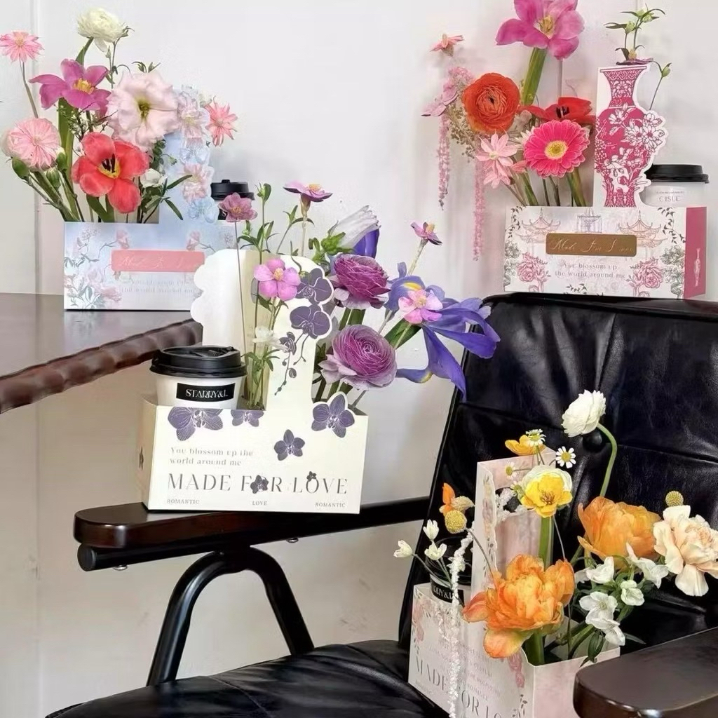 

Flower Bloom Box MADE FOR LOVE Coffee Flower Box | Box Bunga Korea | Handy Bag Flower | Hiasan Dekorasi