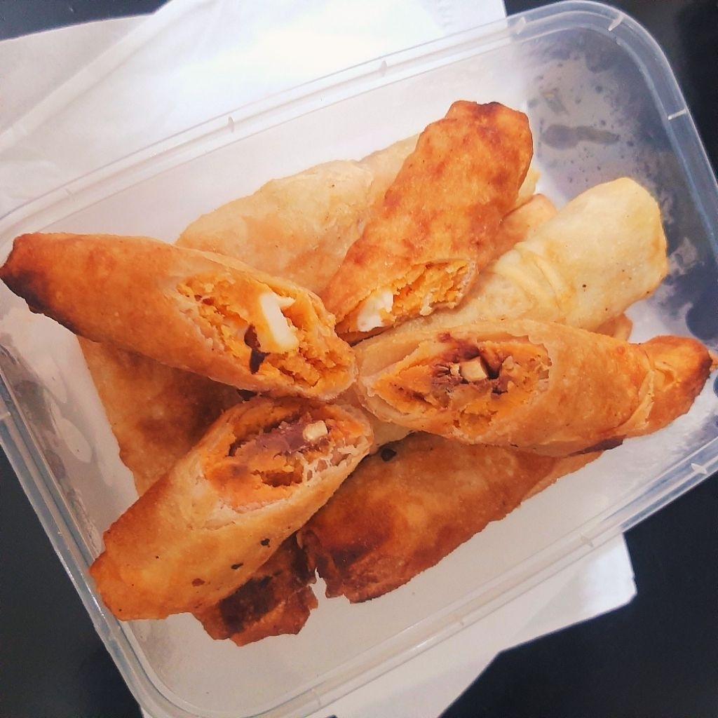 

Lumpia Ubi (Lumpia Sweet Potatoes Oranges) Isi 10 Pcs