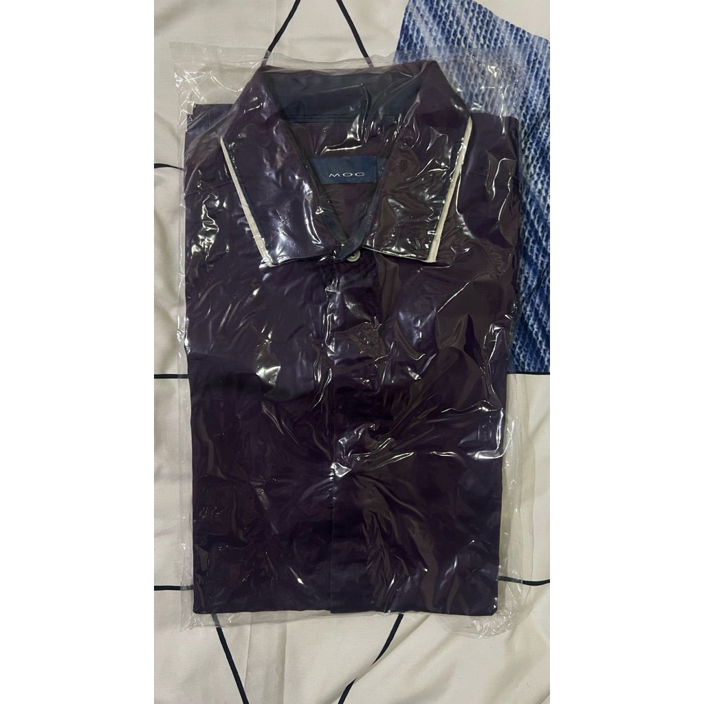 kemeja lengan pendek moc size m