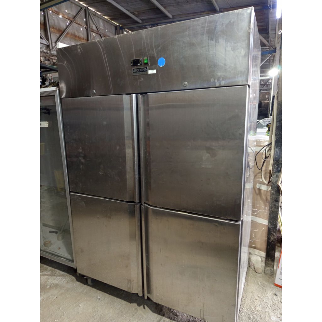 SECOND/BEKAS UPRIGHT CHILLER 4 PINTU MODANA
