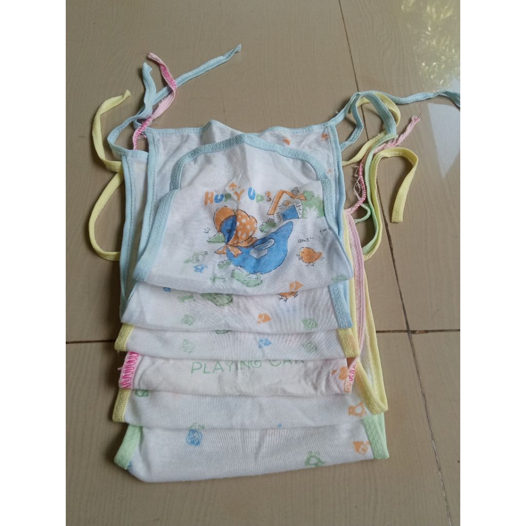 popok bayi baru lahir