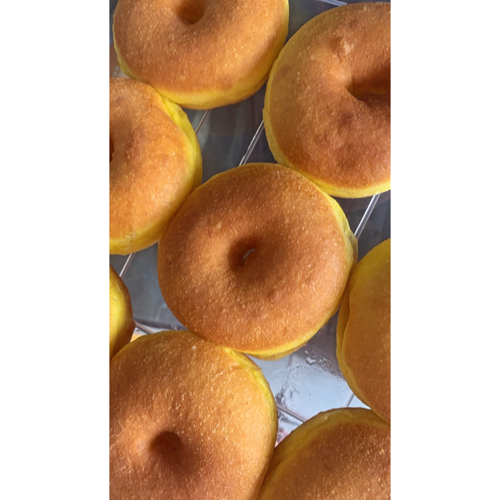 

donat labu mix rasa (Original, Meses dan Keju)