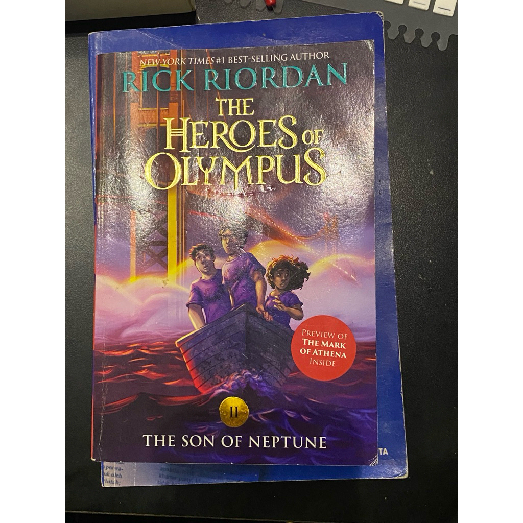novel the heroes of olympus (english)