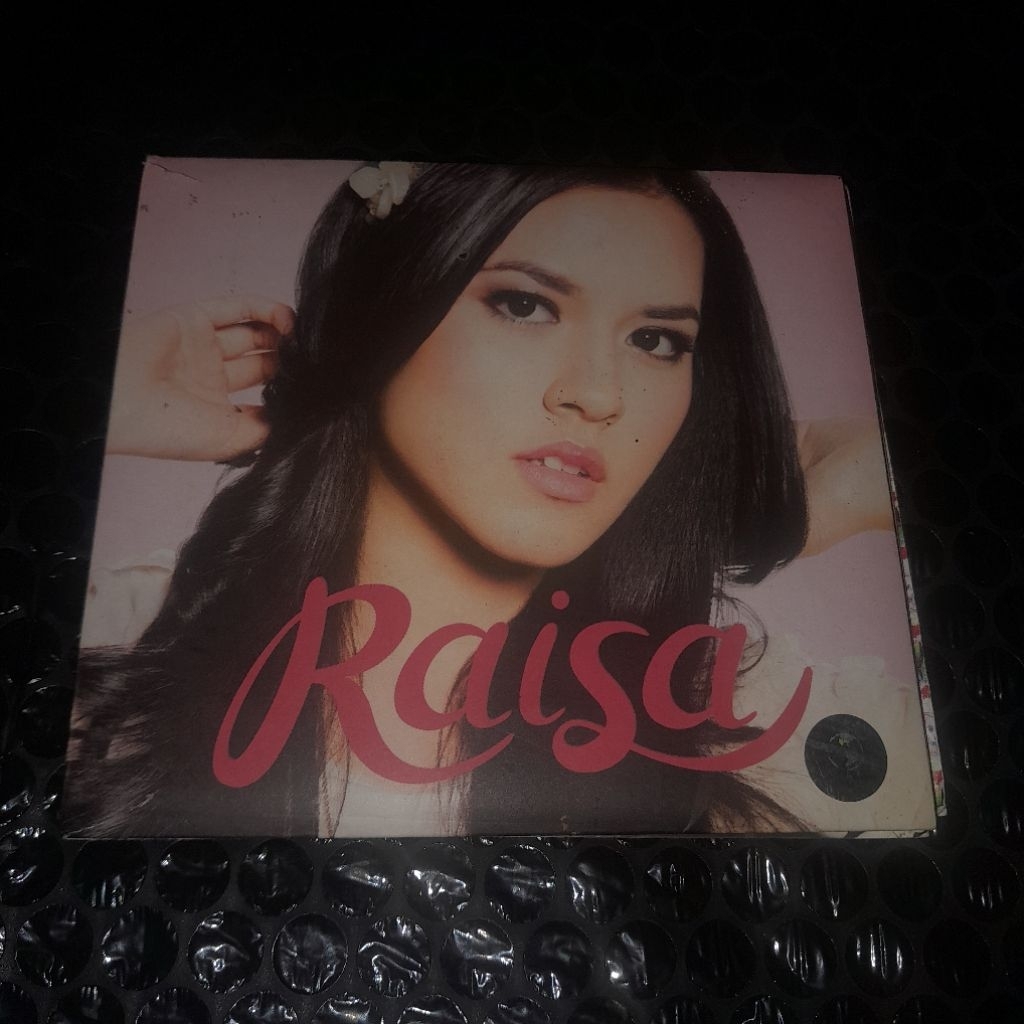 cd musik Raisa heart to heart