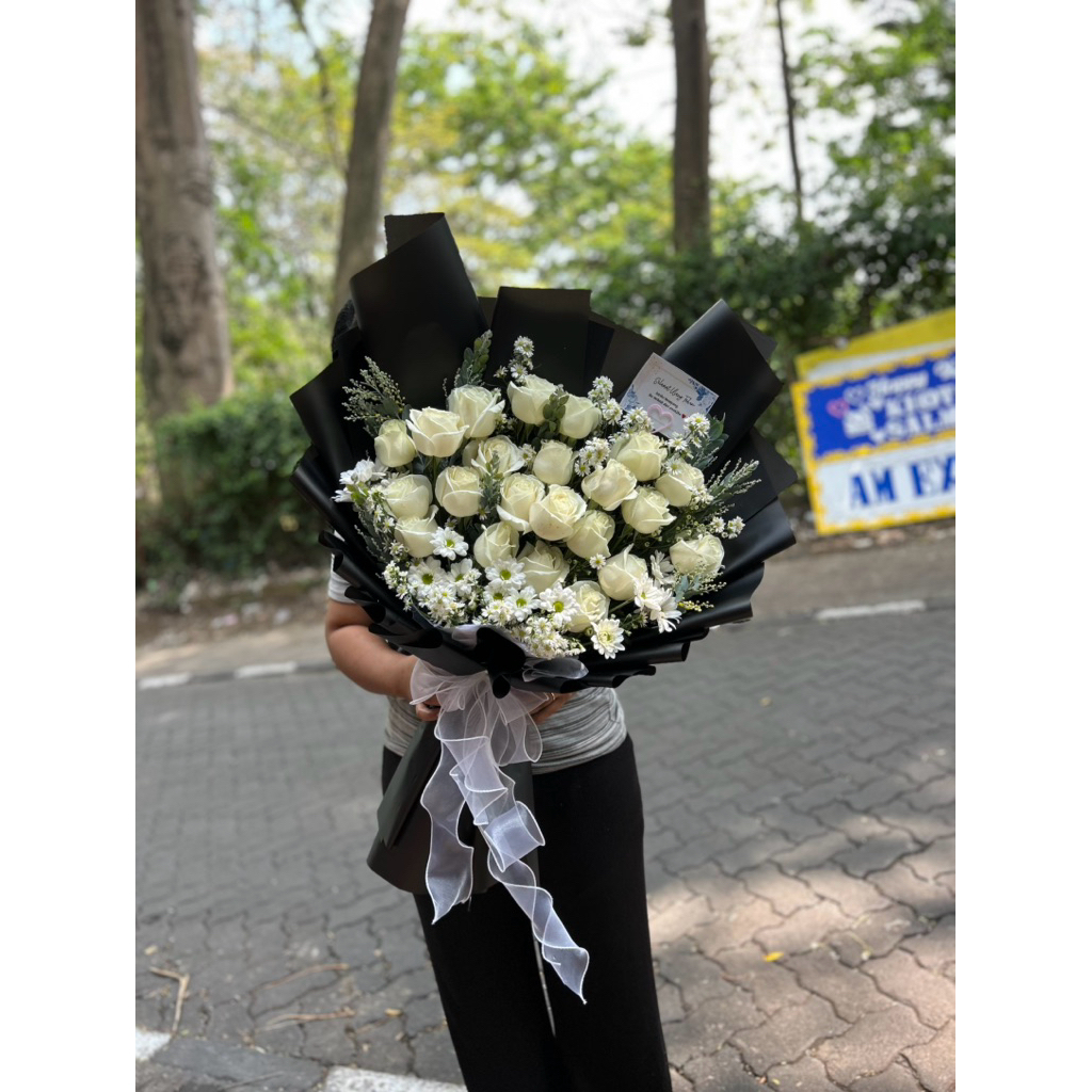 BOUQUET BUNGA SEMARANG BOUQUET BUNGA ASLI BOUQUET BUNGA BUKET BUNGA WISUDA BUKET BUNGA SEMARANG