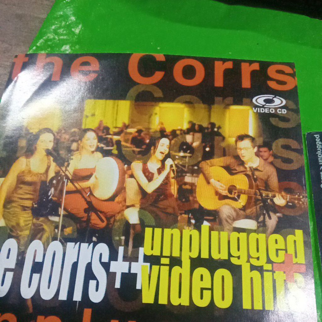 VCD THE CORRS V102