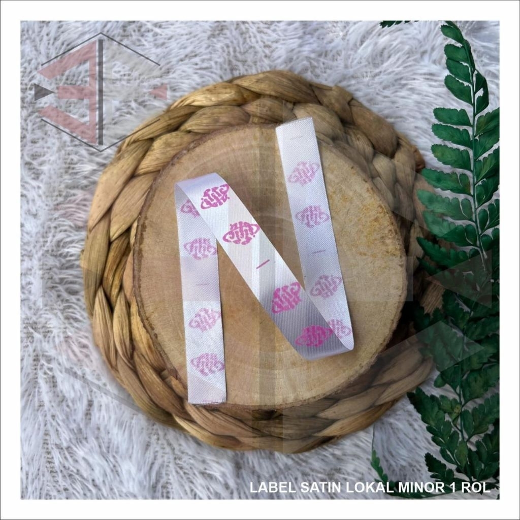 

LABEL SATIIN (panjang 160 meter) label satiin/ label kerah/ label berkualitas/ label rekomend/ free desain