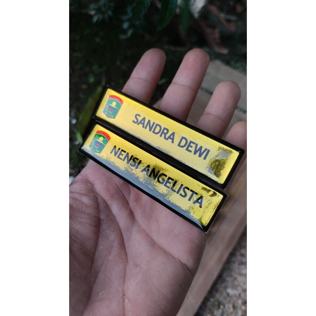 

NAMETAG LAPIS GOLD TERANG