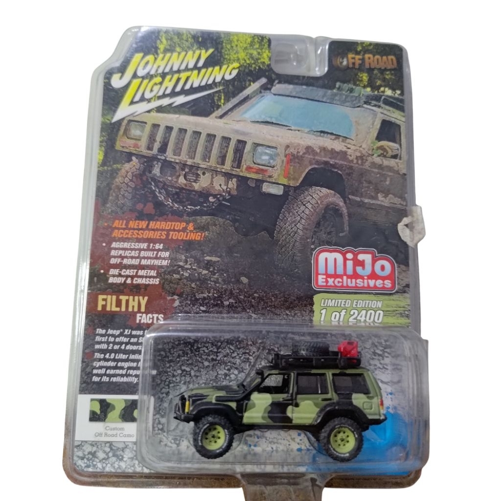 Johnny Lightning Jeep Cherokee XJ Custom Off Road Camo