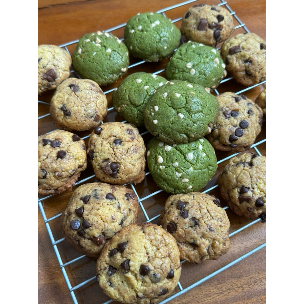 

matcha with white chocolate chip cookie