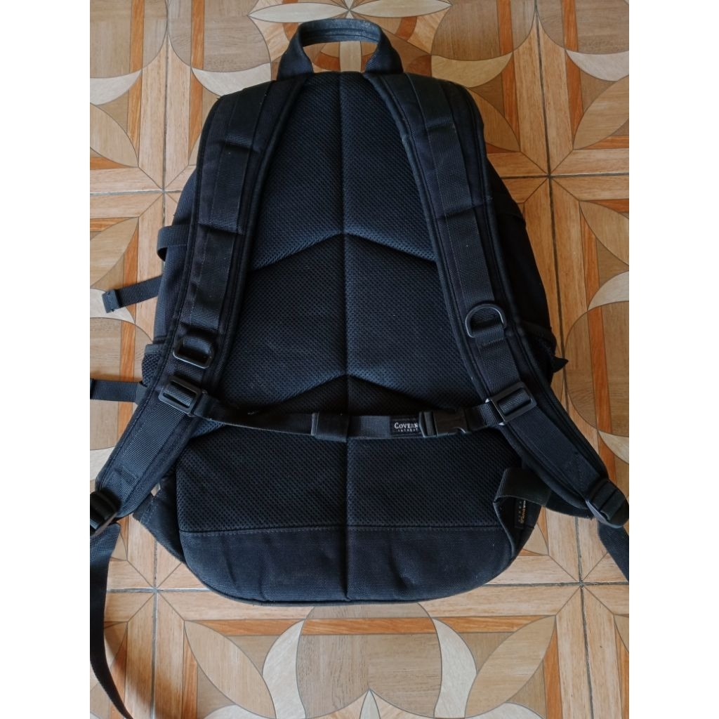 tas covernat hitam