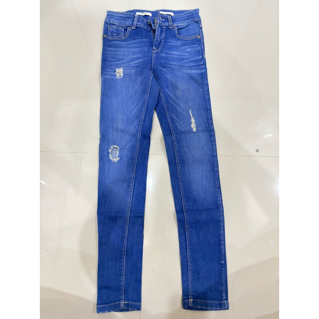 lovedby.flow — celana skinny jeans wanita STRADIVARIUS