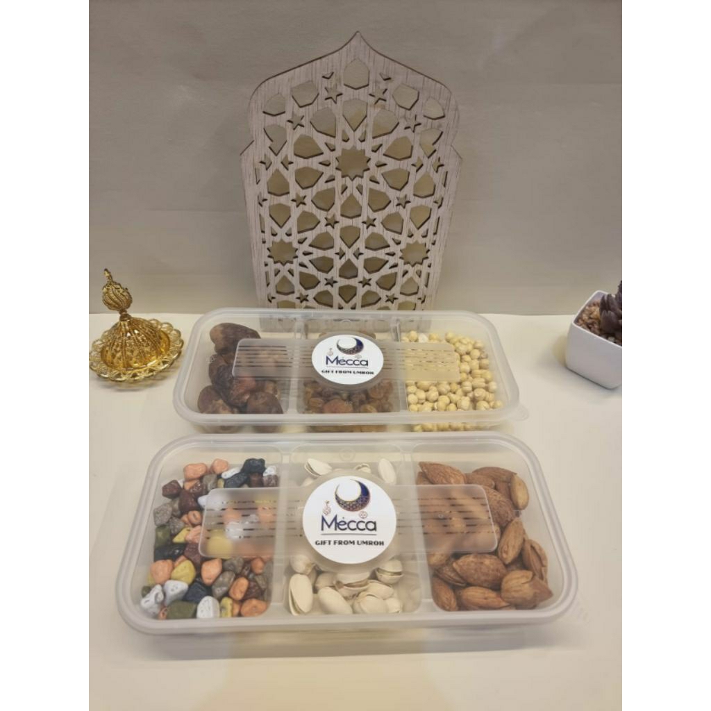 

Souvenir Makanan Khas Oleh Oleh Haji dan Umroh Thinwall 3 Sekat