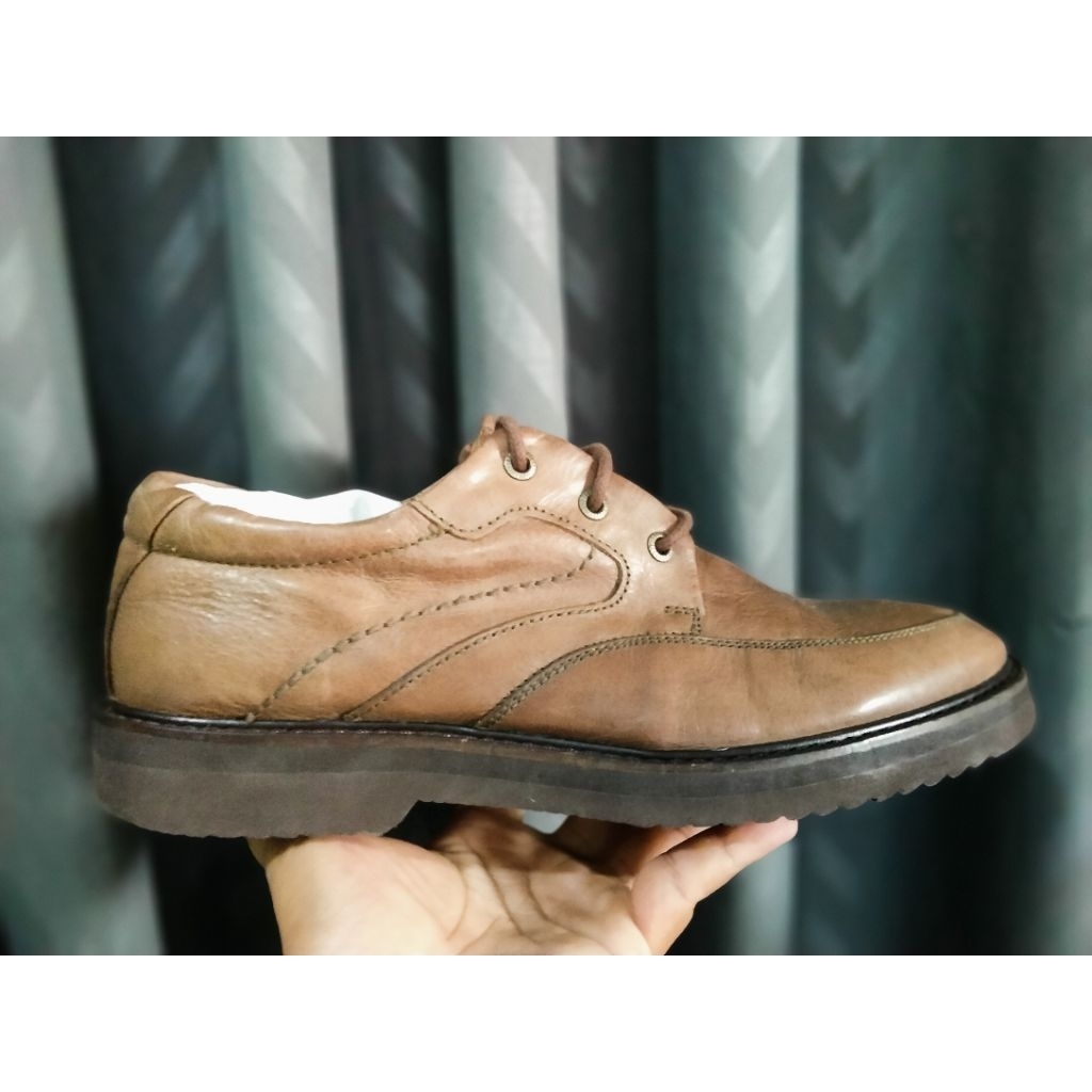 pl sepatu casual kulit