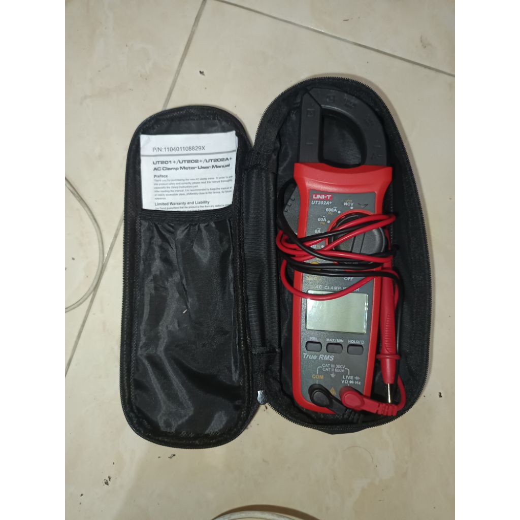 Clamp meter UNI-T
