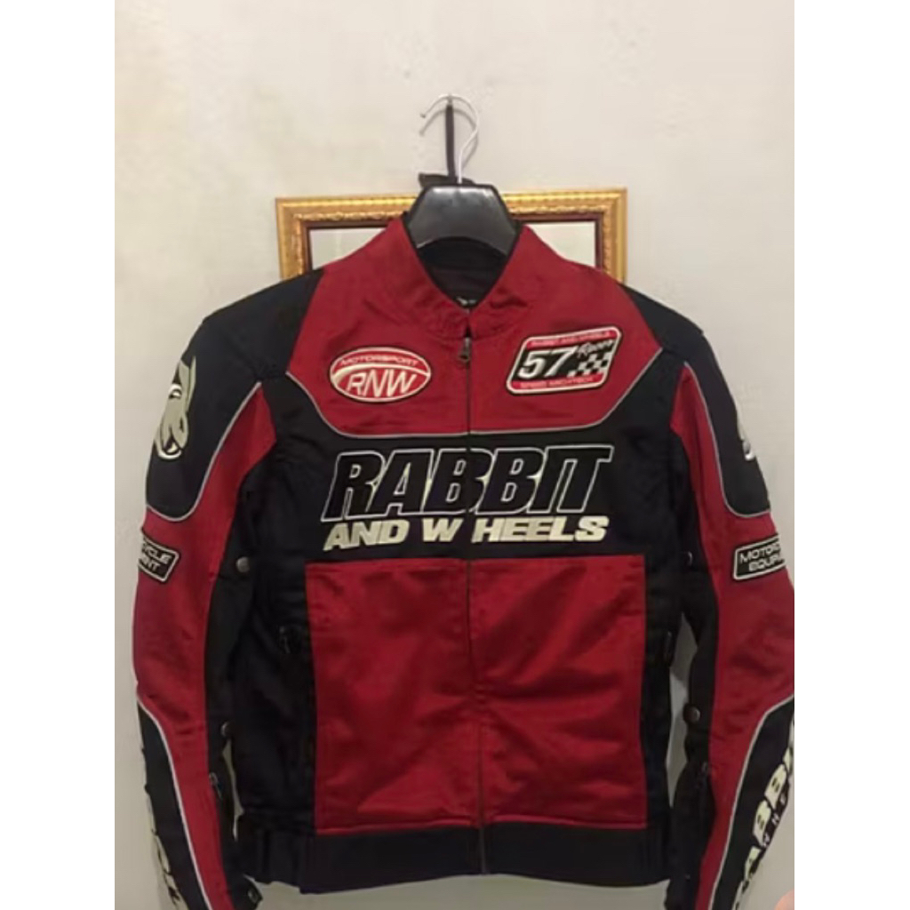 jaket rabbit and wheels