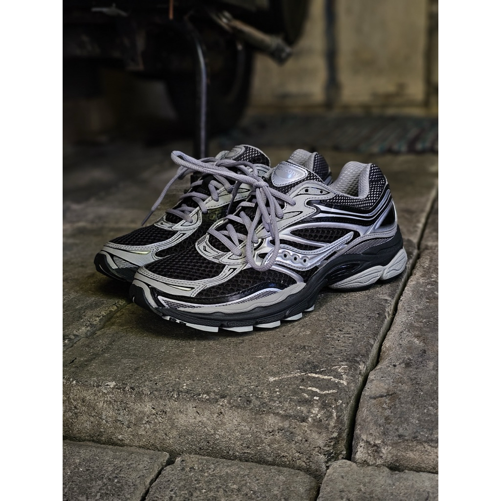 Saucony progrid Omni 9 Black / Silver Original Resmi