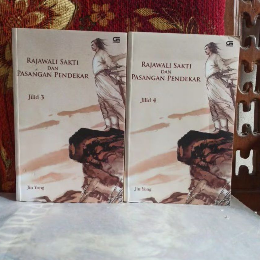 Novel Original RAJAWALI SAKTI DAN PASANAN PENDEKAR Bekas Booehbeli Satuan JIN YONG