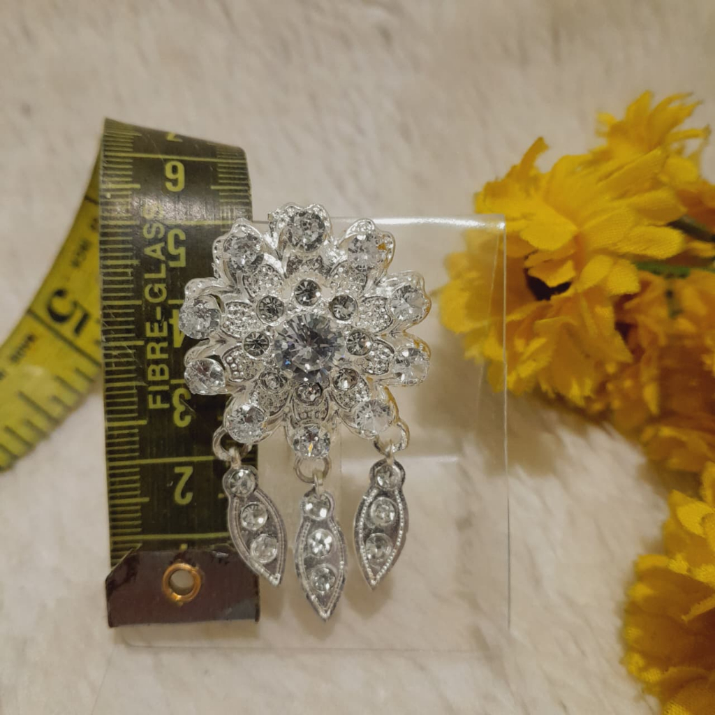 Bros Bunga Lily Silver Aksesories Hiasan Blangkon Pengantin