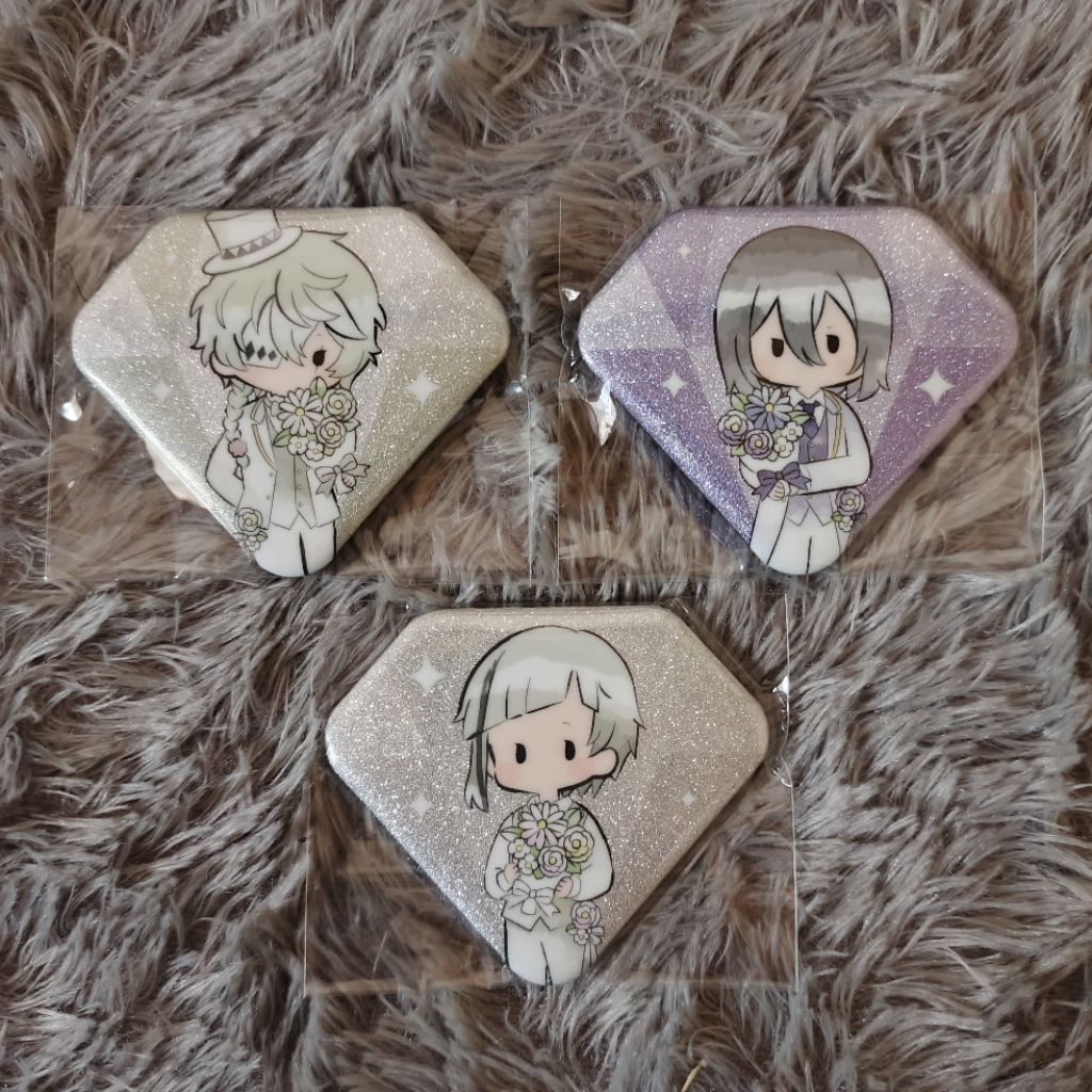 [Ready] Official Bungo Stray Dogs Merch Retrotic Flower Glitter Can Badge Nikolai Gogol, Fyodor Dost