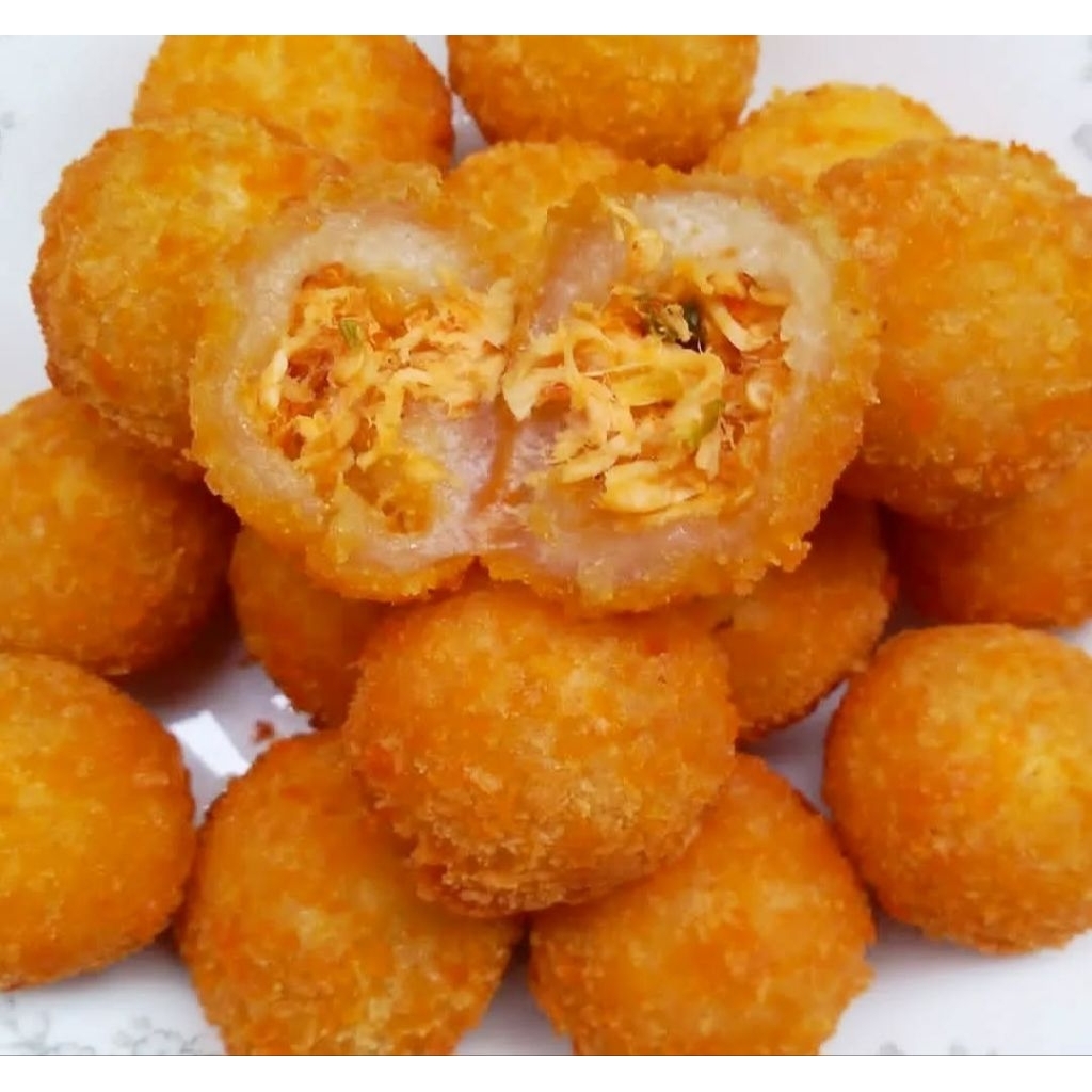 

cilok crispy dengan isian ayam suwir pedas dan original