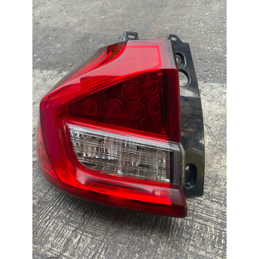 stoplamp lampu belakang all new ertiga 2019