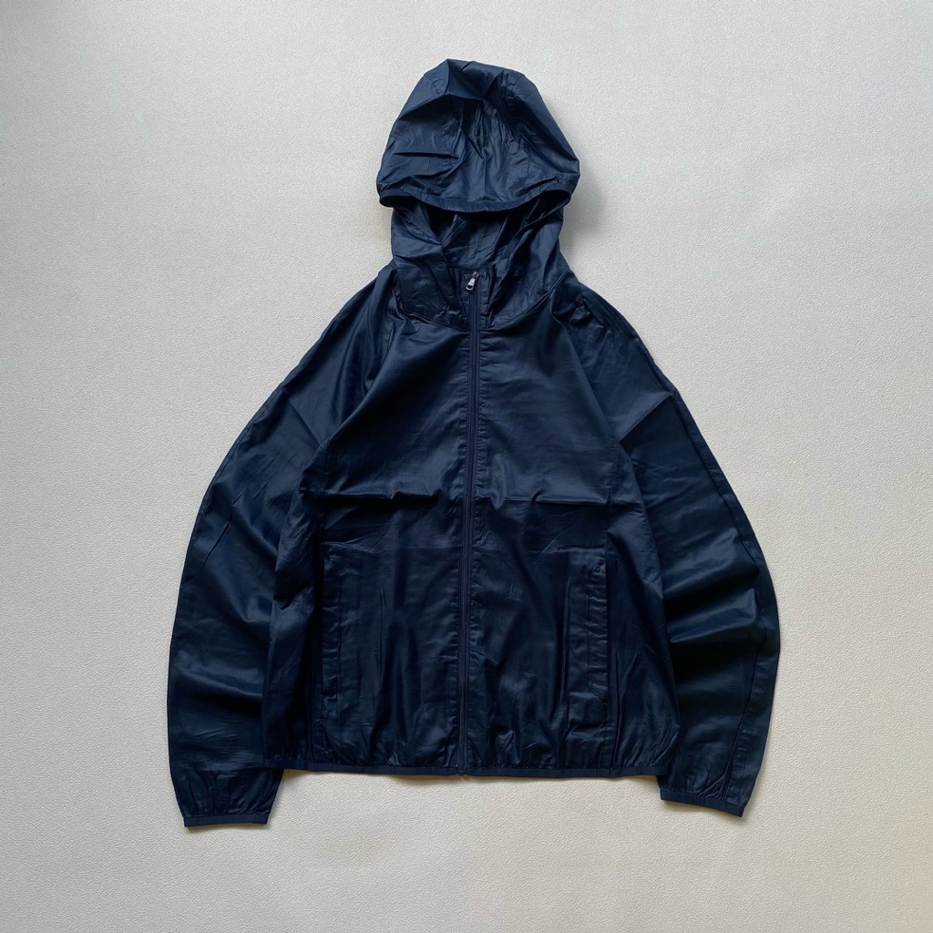 jaket uniqlo pocketable lightweight