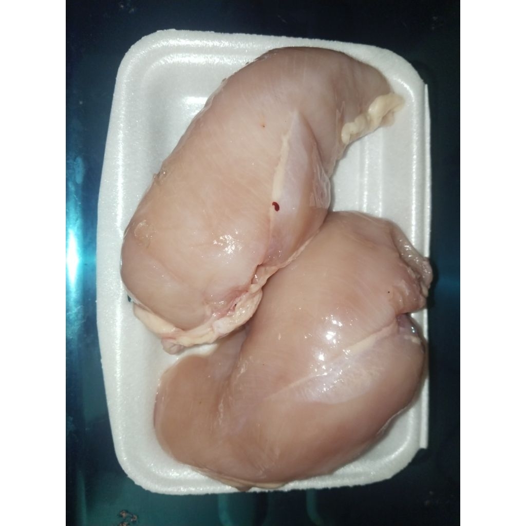 

Dada Ayam Fillet Tebal - Segar Tanpa Kulit, Bonoless, Frozen 500 gram